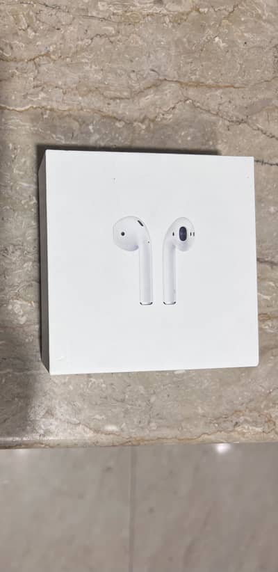 Apple AirPods 2 like brand new
