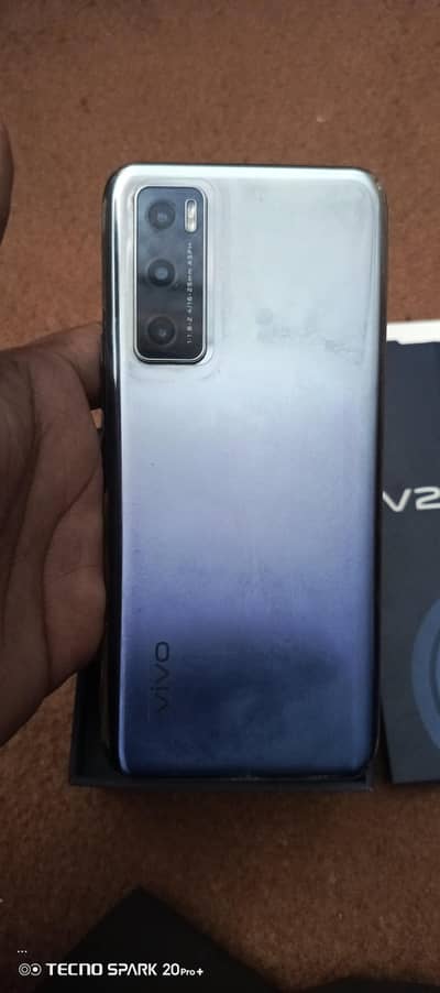 V20 se 8/128gb