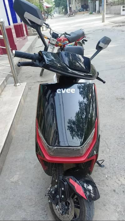 Evee JeN Z
