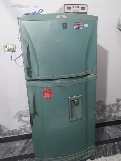 refrigerator used
