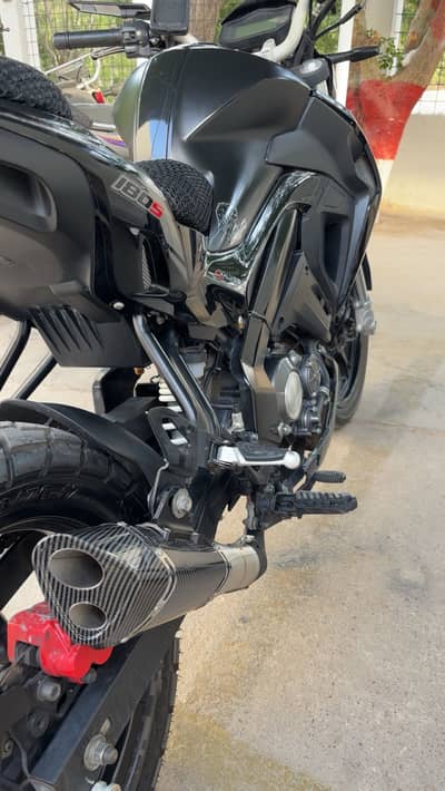 Benelli 180s