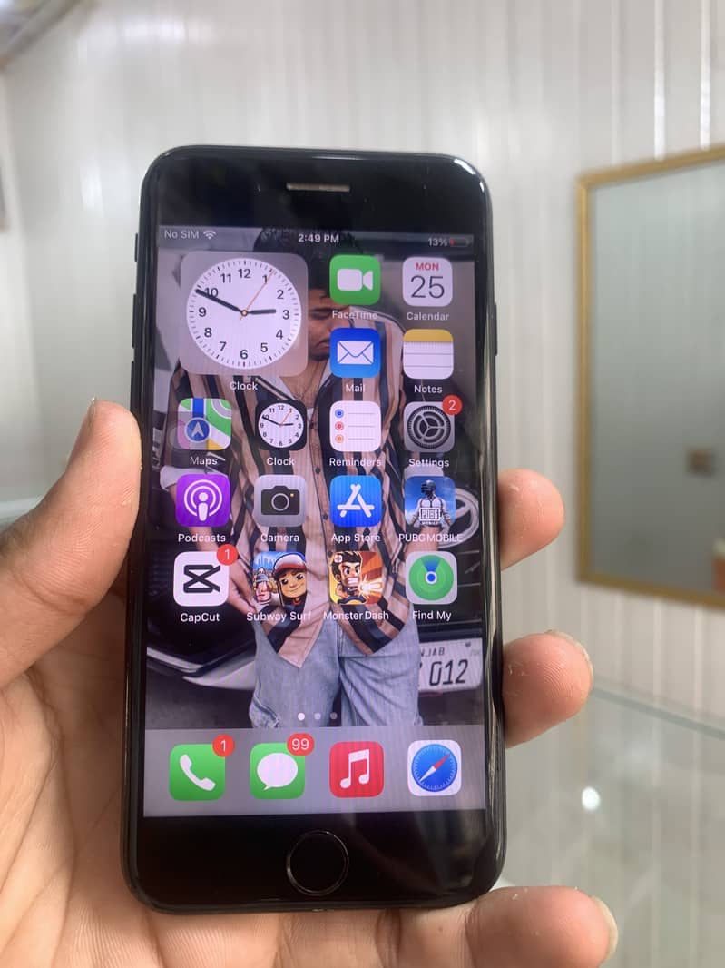 Apple iPhone 7 0