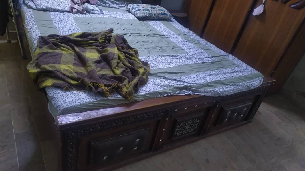 King size double bed 2