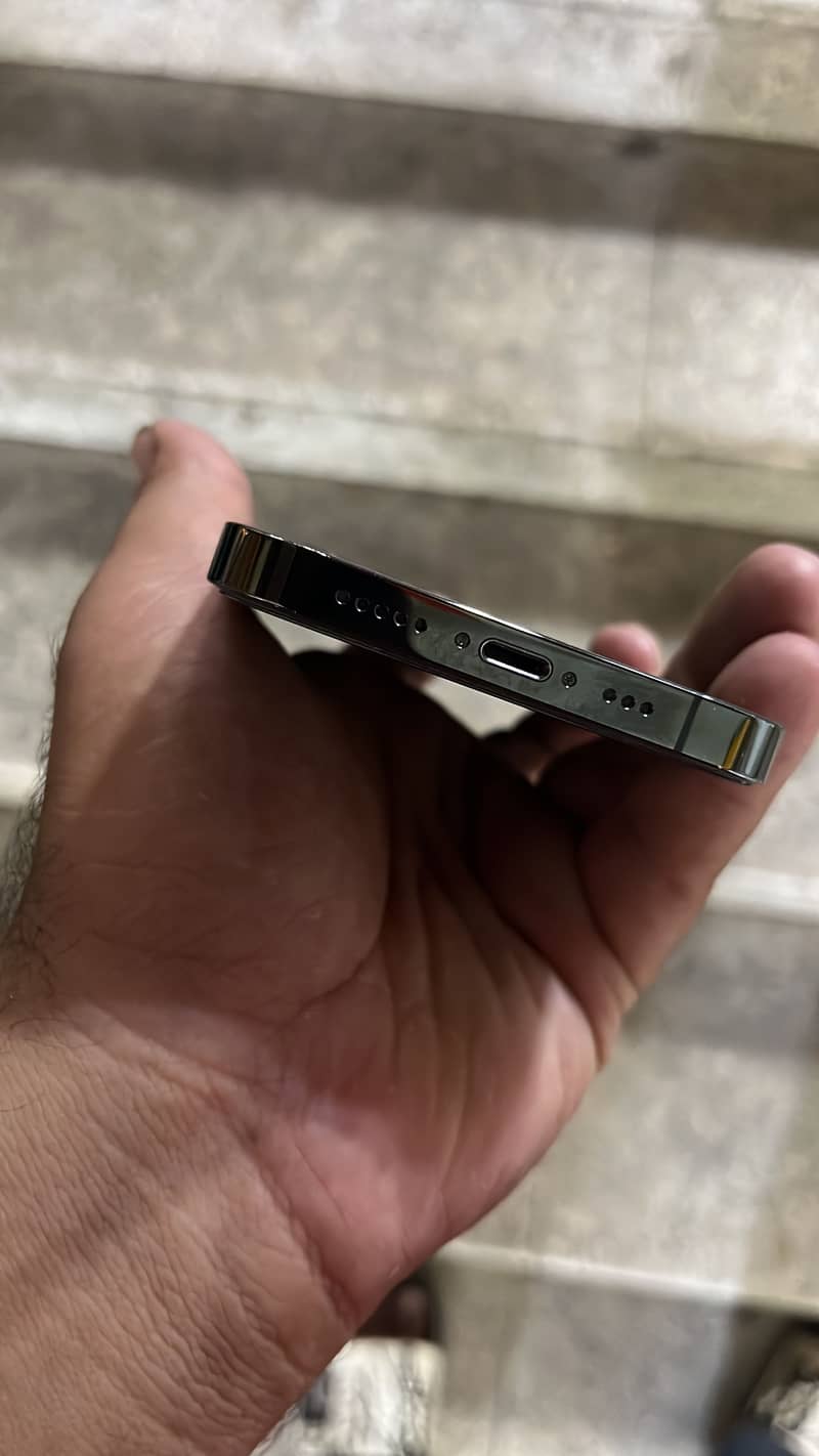 IPHONE 13 PRO 1