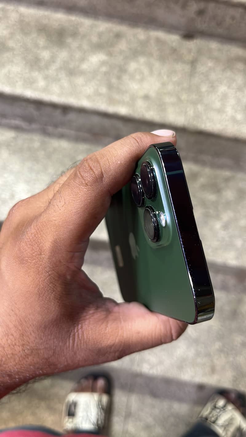 IPHONE 13 PRO 4