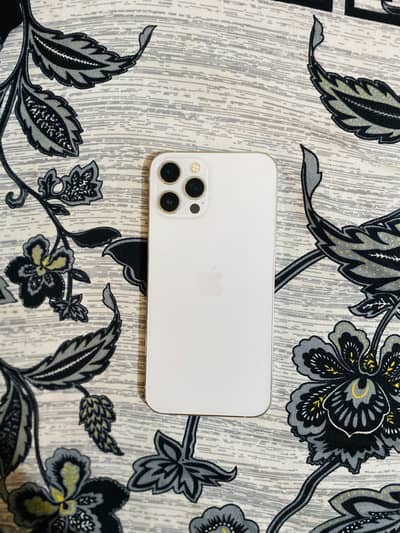 Iphone 12 pro max with box