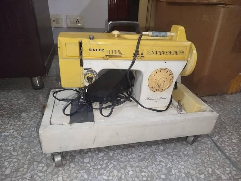 Singer Sewing Machine 2