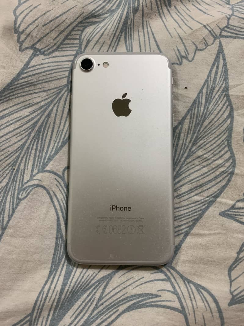 Apple iPhone 7 0