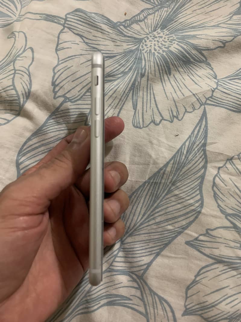 Apple iPhone 7 5