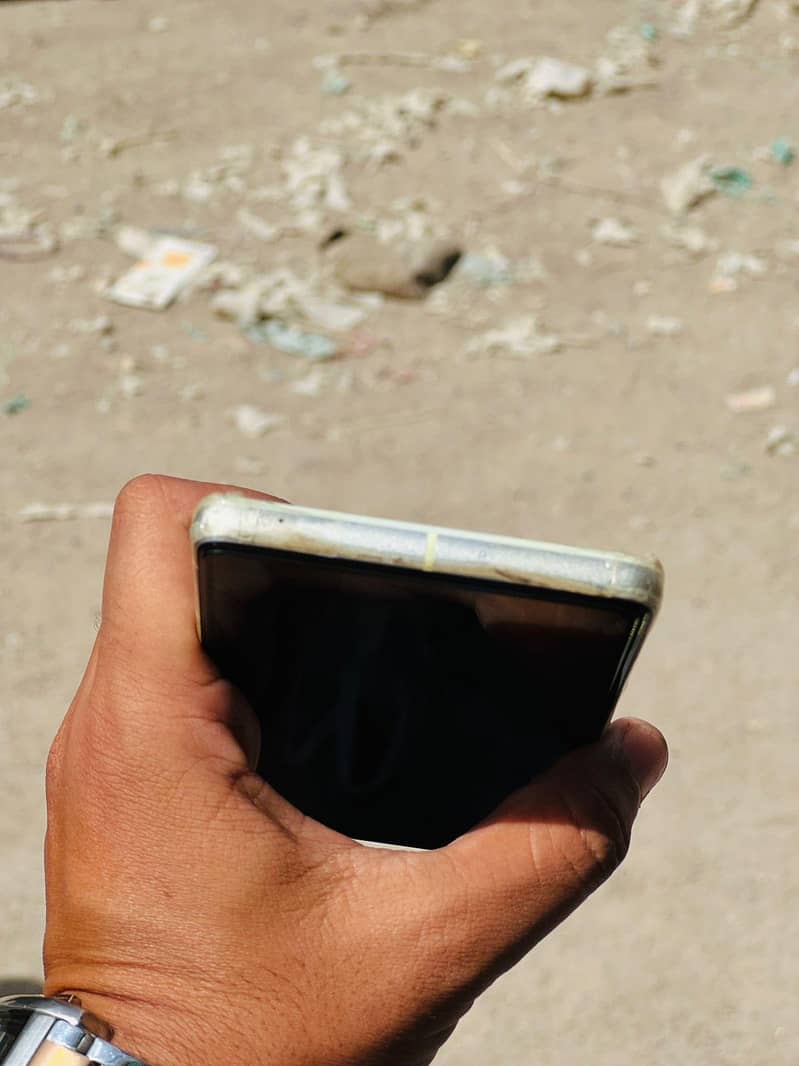Google Pixel 7 4