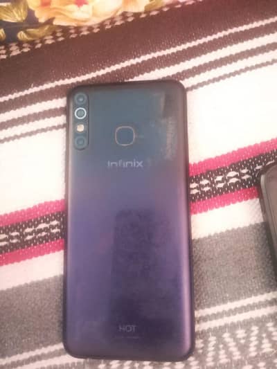 Infinix Hot 8