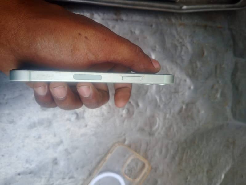 iPhone 12 mini 0