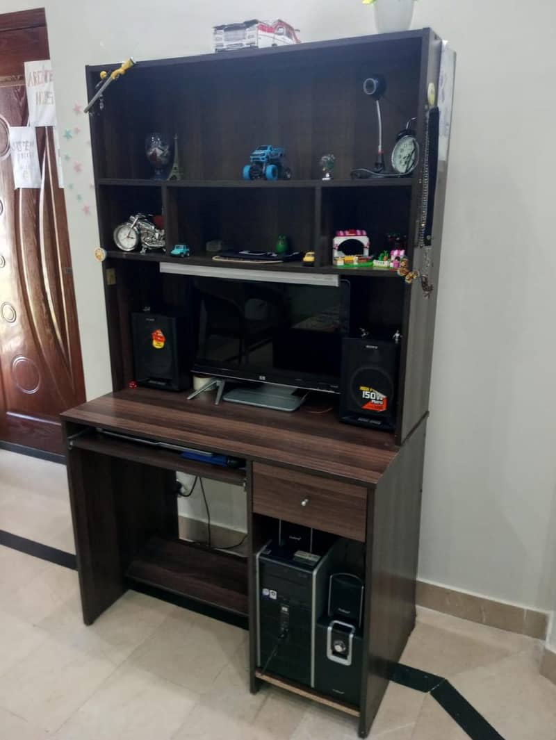 computer table/ study table 0