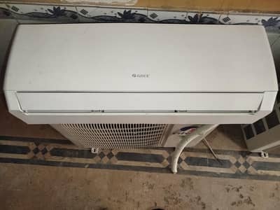 Gree 1 ton d,c inverter