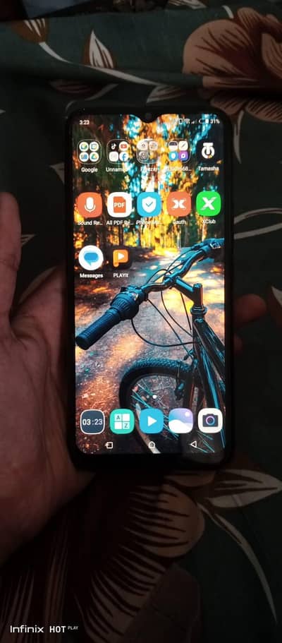 Infinix Hot 8 Lite