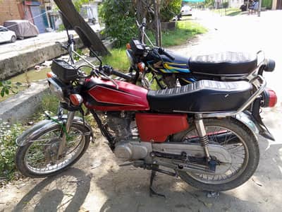 HONDA 125 in good condition new tyres lush engine no fault