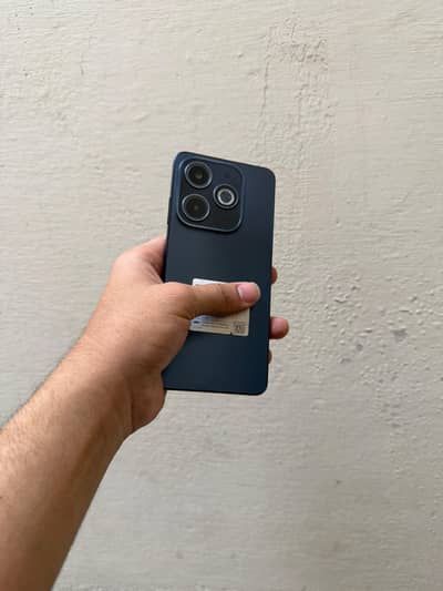 Infinix Hot 40i 16GB RAM 128GB MEMOY