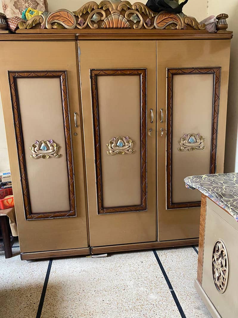 wardrobe 1