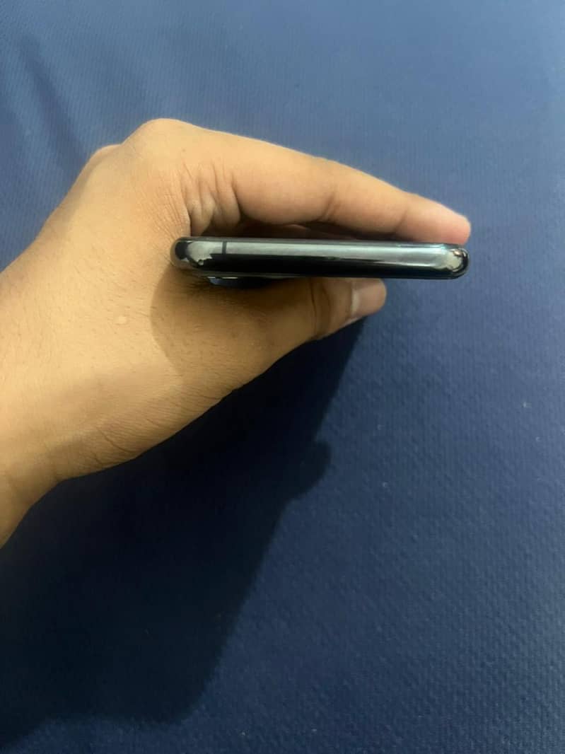 iphone 11 pro 3