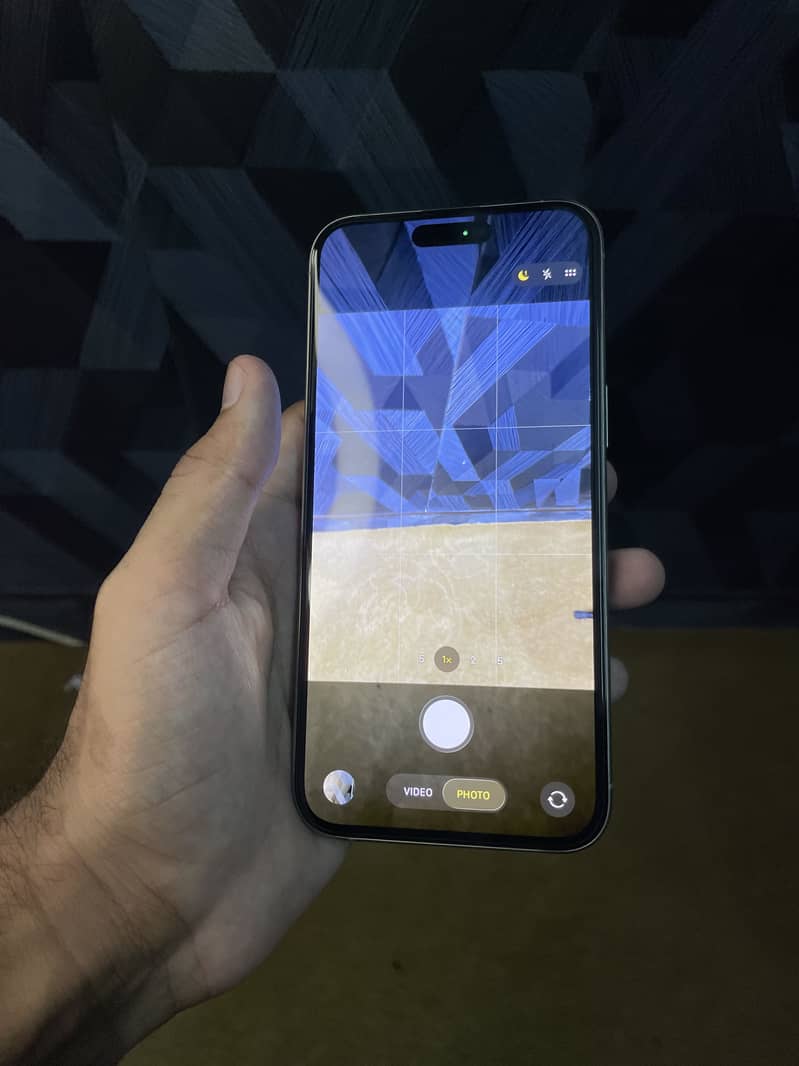 iPhone 15 Pro Max 8