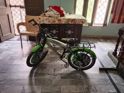 10 days used cycle . bilkul. new hay . 10 in pehlay li thi .