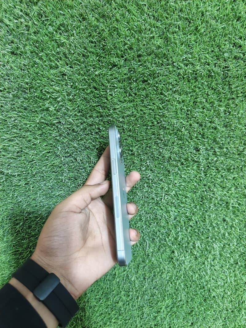 15 pro max 1