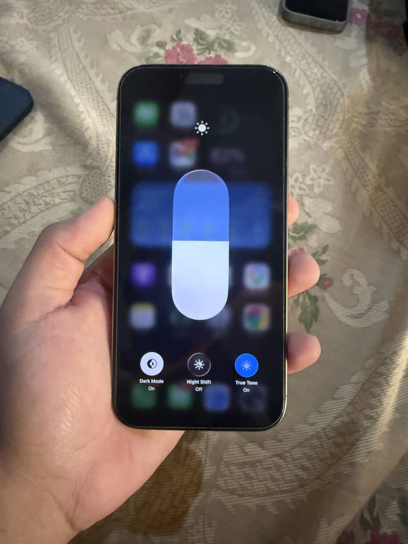 Iphone 16 pro max 7
