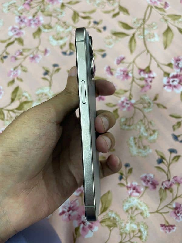 iPhone 15 pro max 1