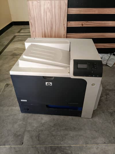 HP LaserJet CP4525 – Heavy Duty Color Printer