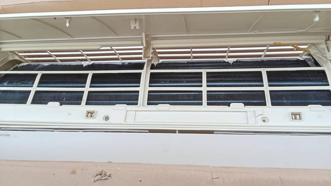 gree split ac  . . 1