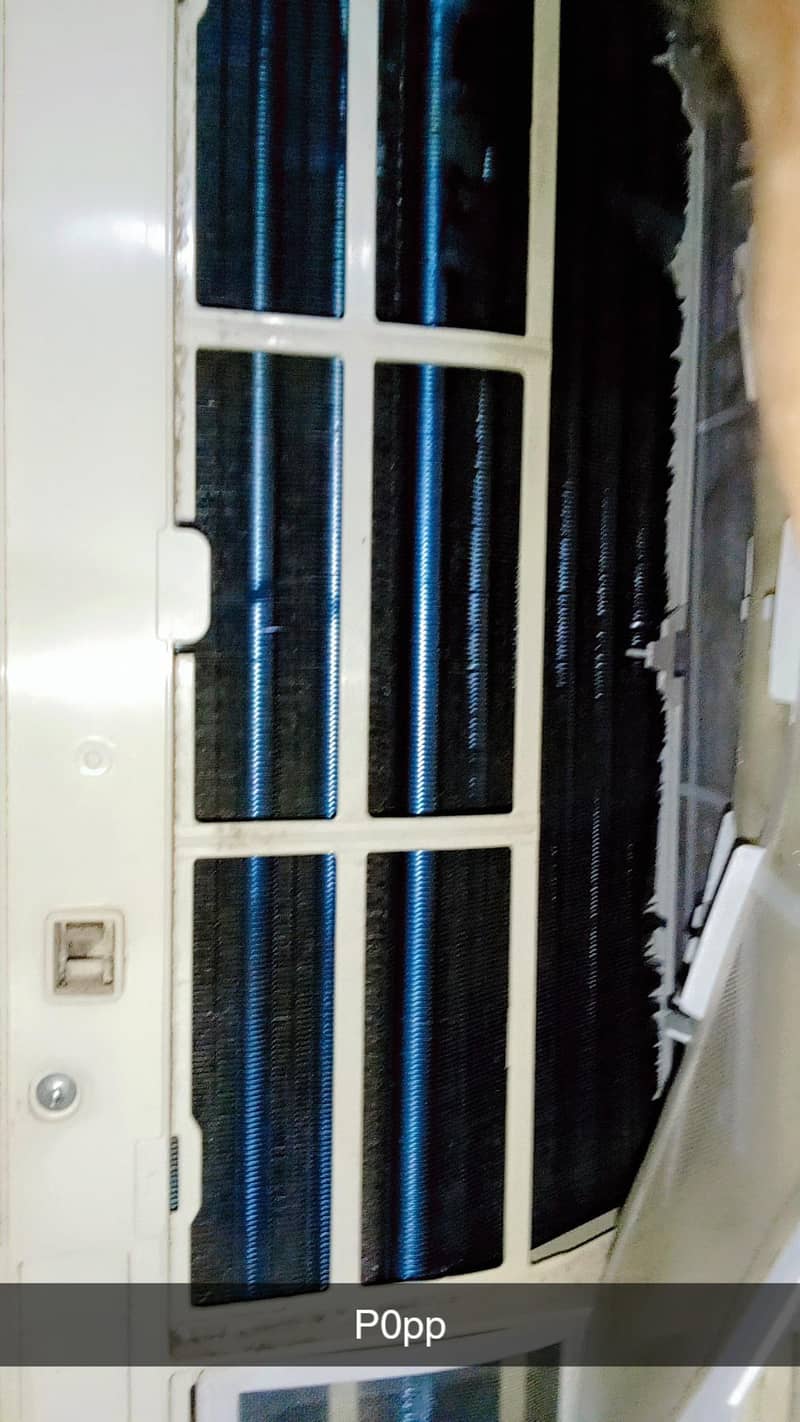 gree split ac  . . 3