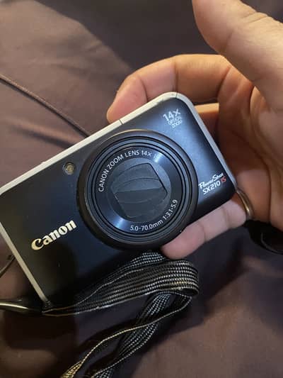 Canon Digicam SX210 IS camera