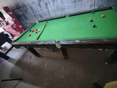 snooker table 4/8 condition pic ma dakh saktsy hy