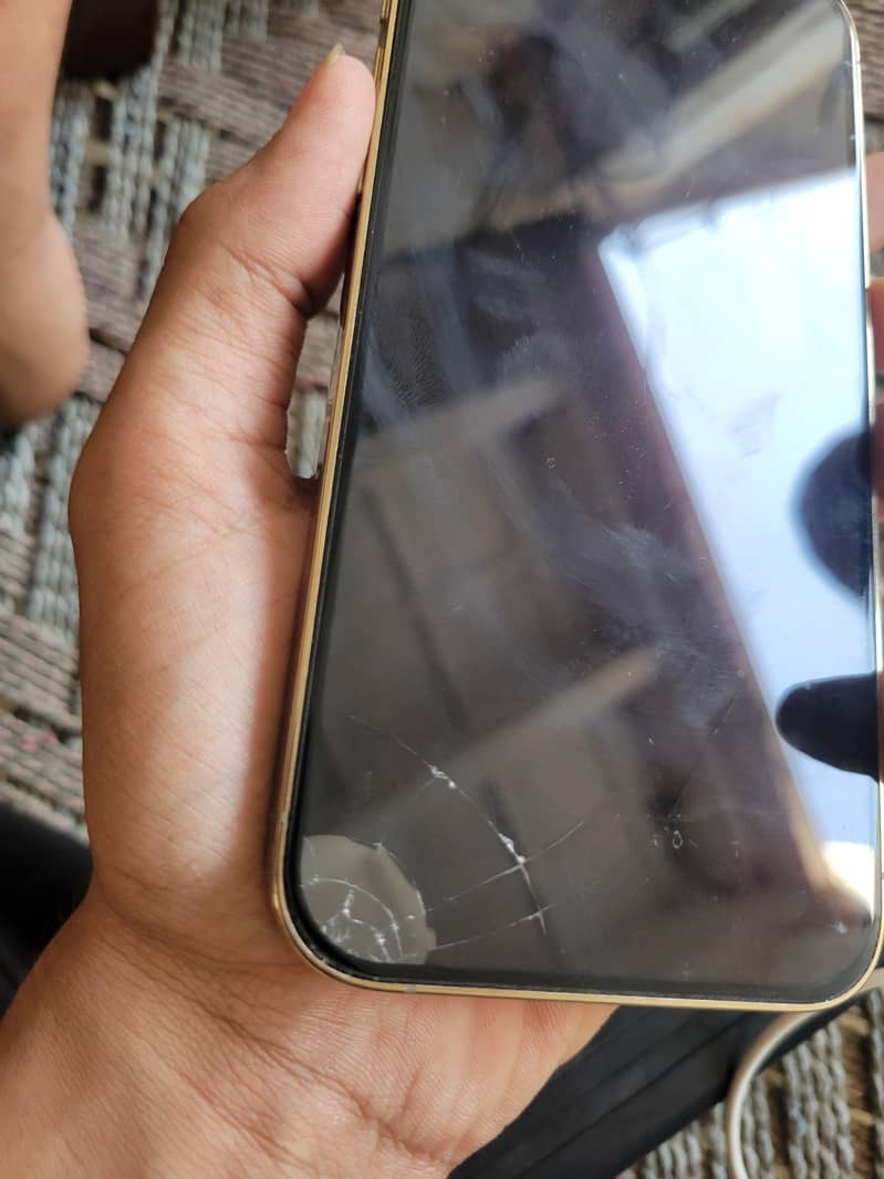 Iphone 12 pro max 5