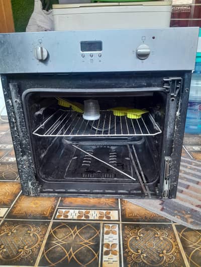 Oven gas and electric used but good condition mirror broken