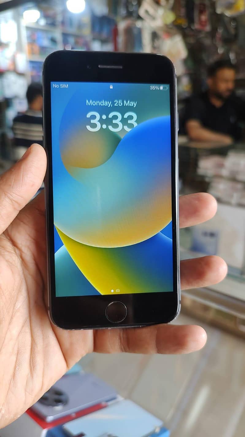 iPhone 8 1