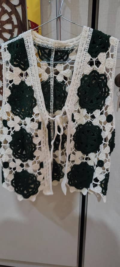 crochet/net sleeveless shrug ya crochet vest