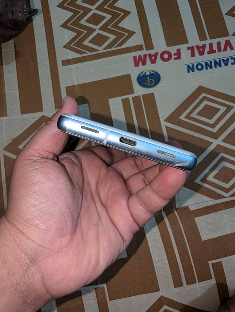 Google Pixel 7A 3