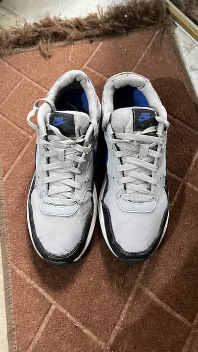 Nike air 