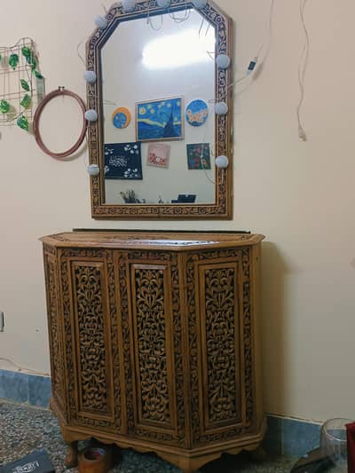 Premium Chinioti Carved Dressing Table – Solid Wood9