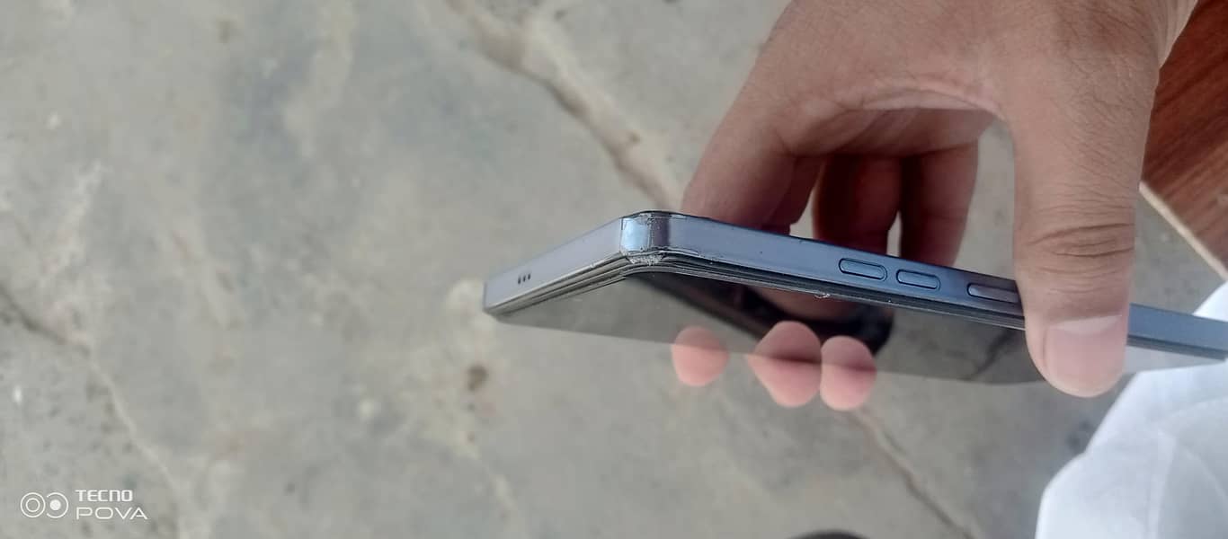 Tecno CAMON 20 Pro 4