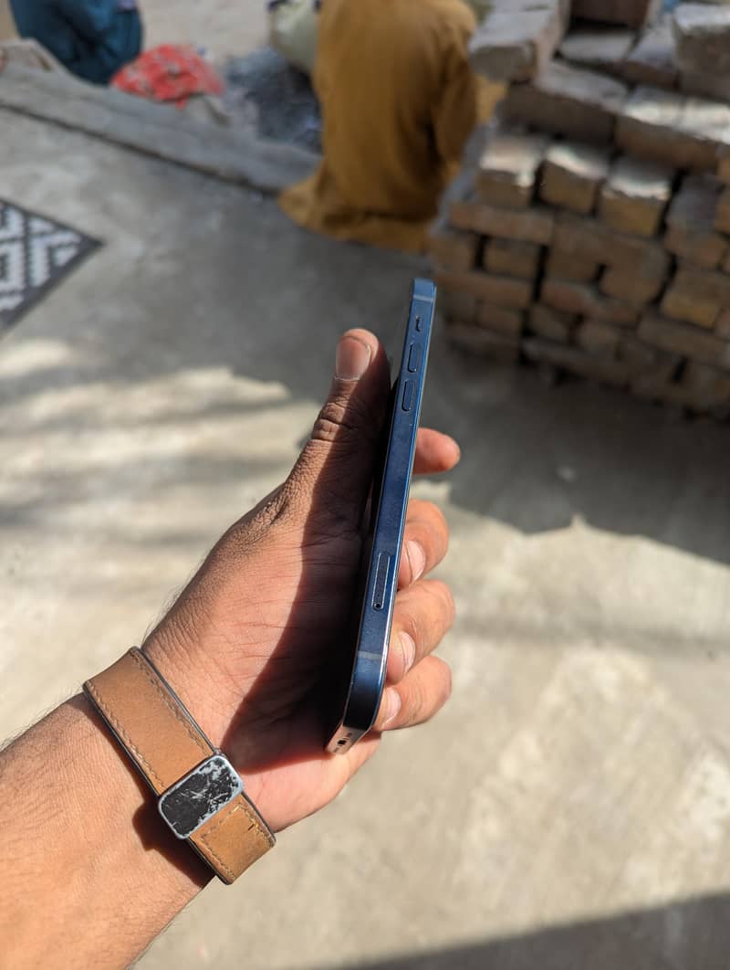 iphon 12 3