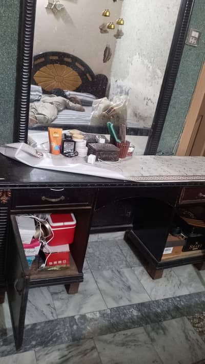 Full size Dresser
