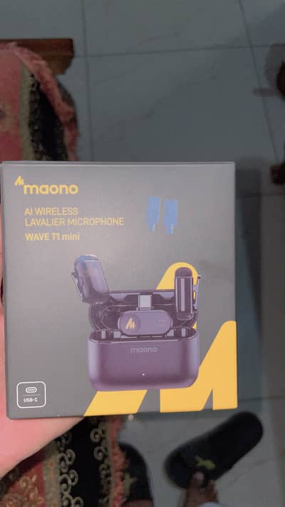 Maono microphone slightly use like new all ok with box