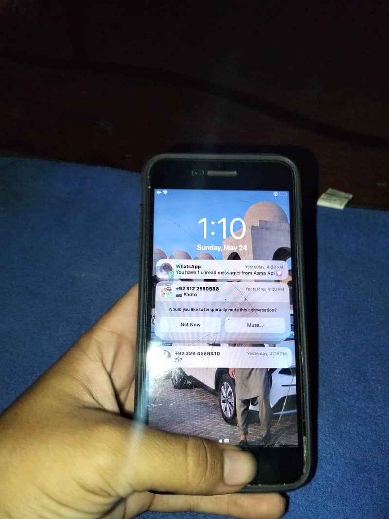 Apple iPhone 7 Plus 0