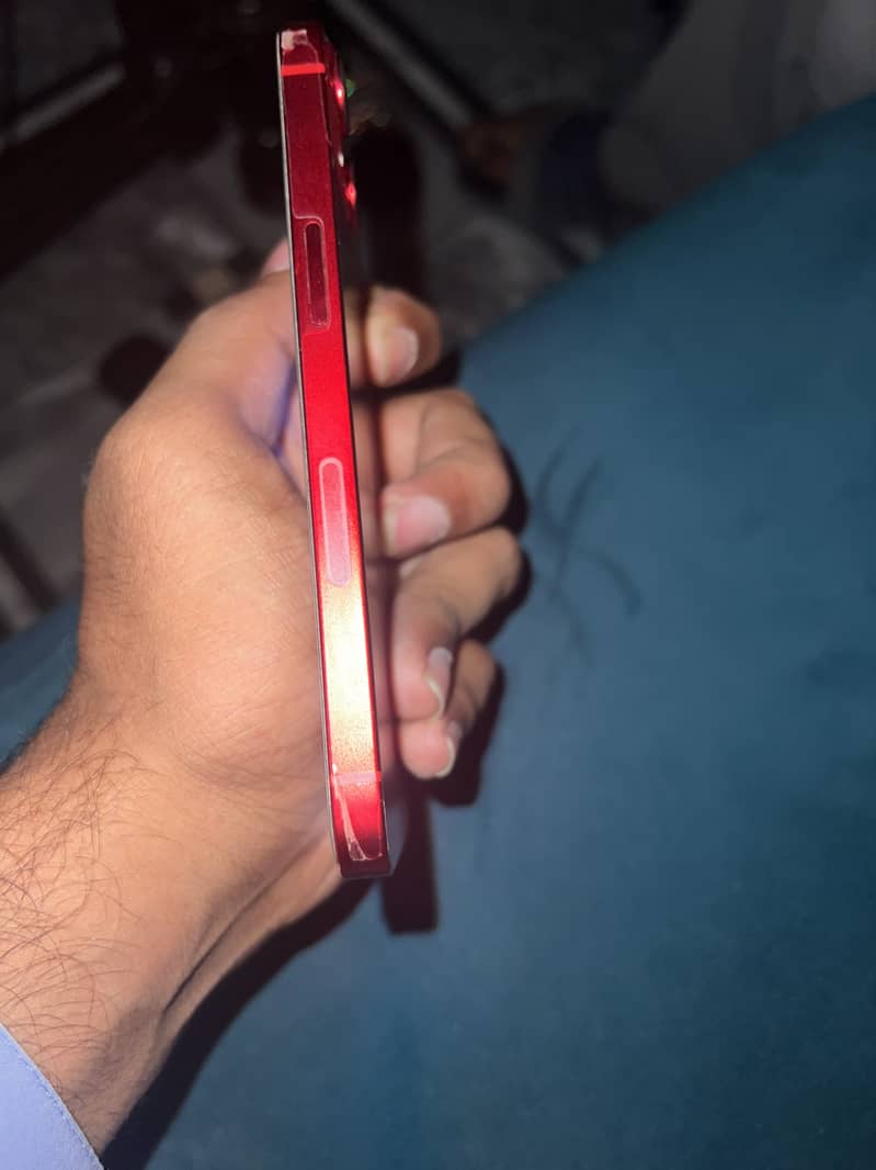 Apple iPhone 13 6