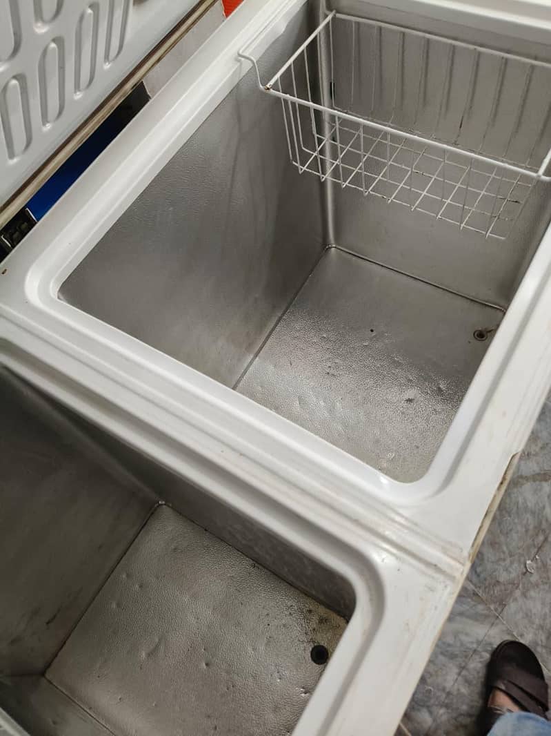 waves deep freezer 0