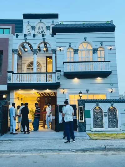 Luxury 5 Marla Spanish House for Sale in Bahria Orchard | 3 Bed | 5 Bath