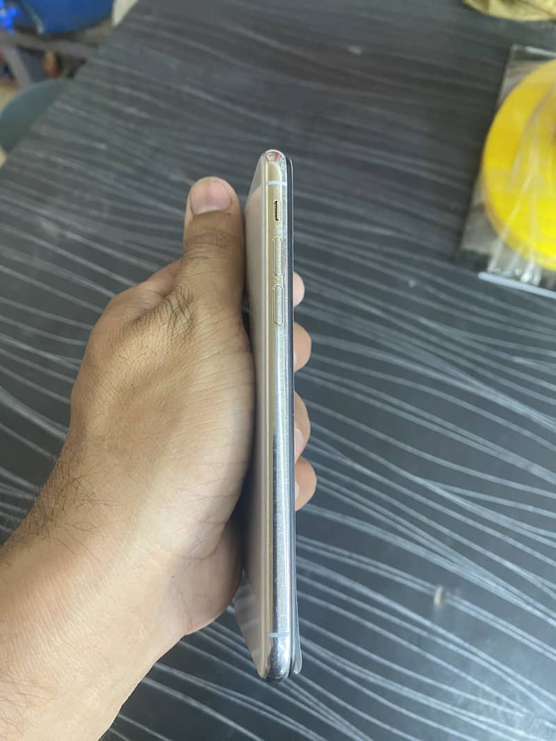 iPhone X 3