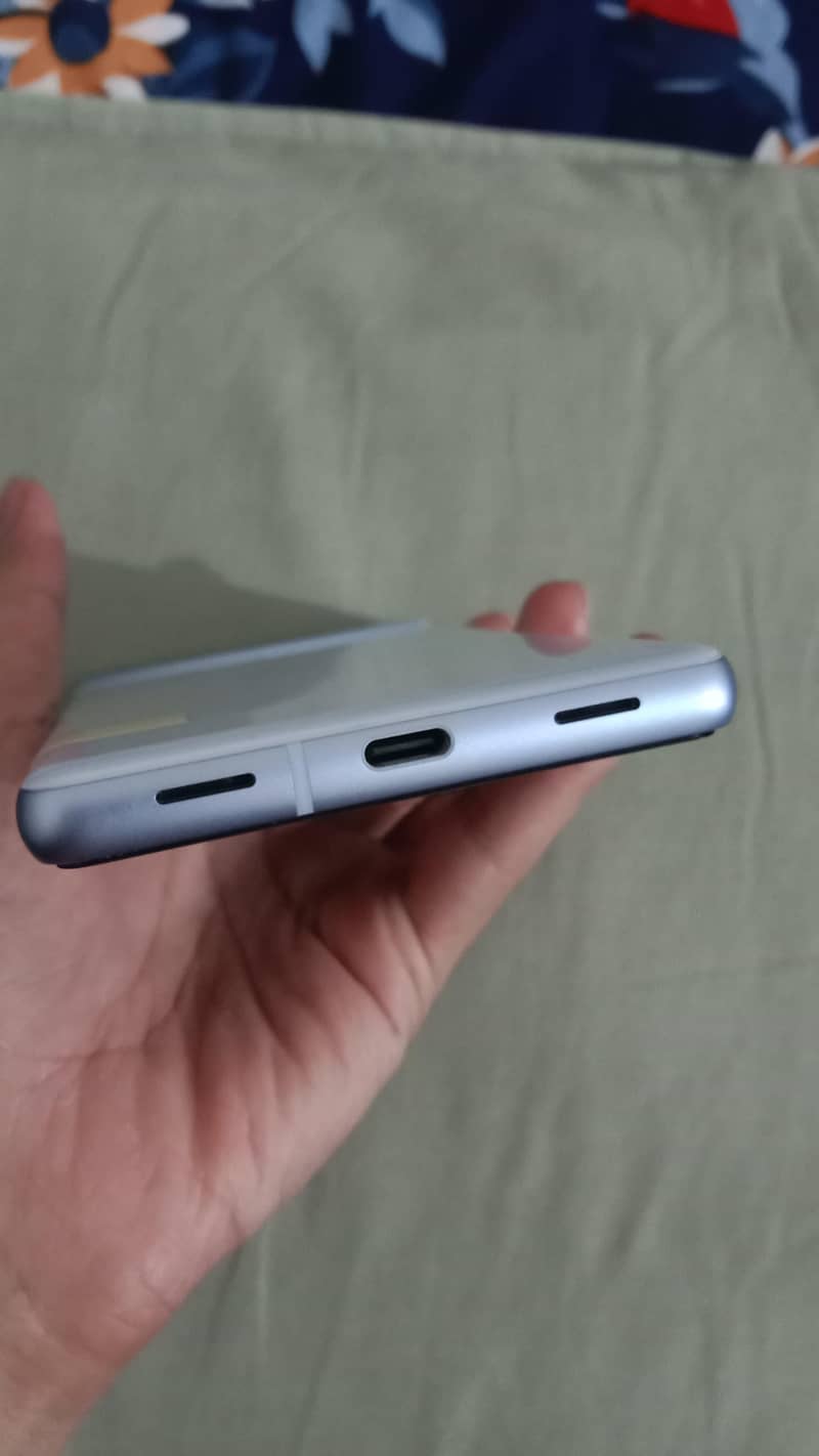 Google Pixel 7a 1